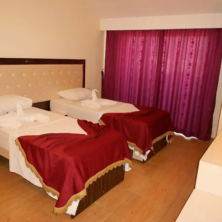 Park Boutique Hotel *